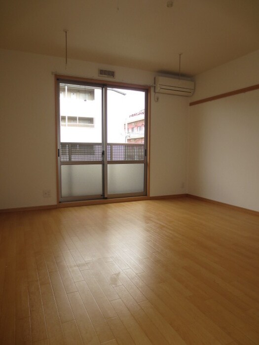 物件内観写真13　(居室)