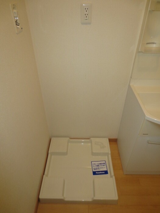 物件内観写真21　(洗濯機置場)