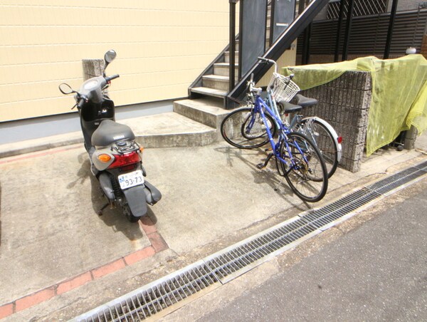 バイク置き場