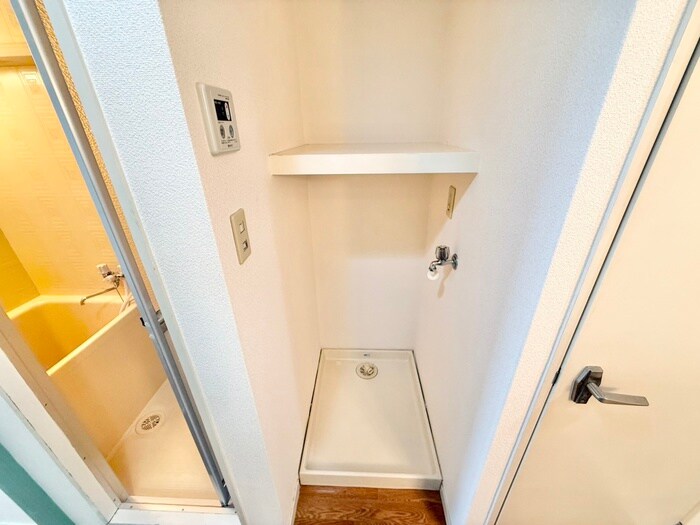 物件内観写真18　(洗濯機置場)