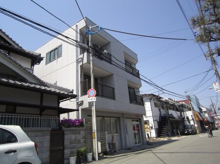 ホワイトベア－西町外観写真