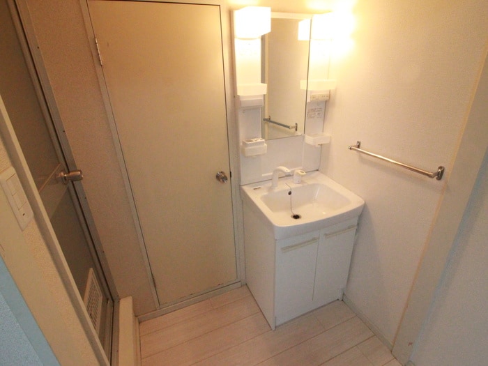 物件内観写真12　(洗面)