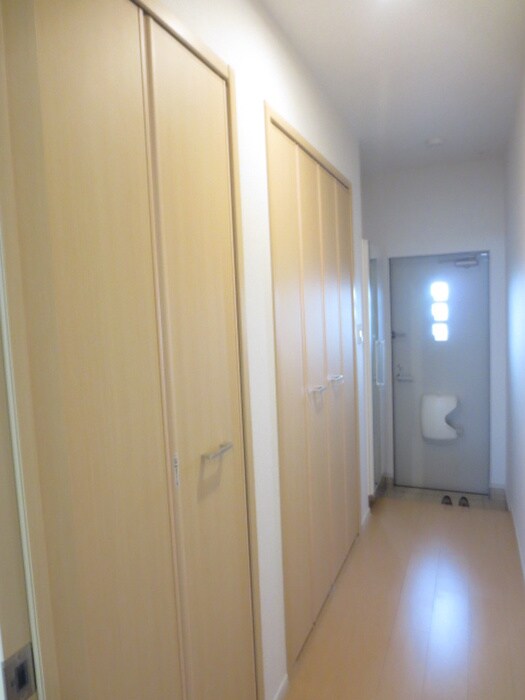 物件内観写真14　(玄関)