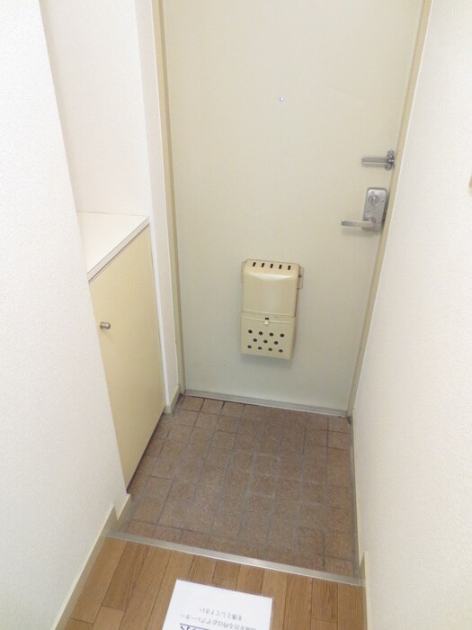 物件内観写真17　(玄関)