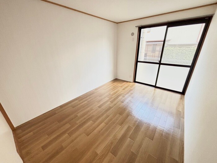 物件内観写真10　(居室)