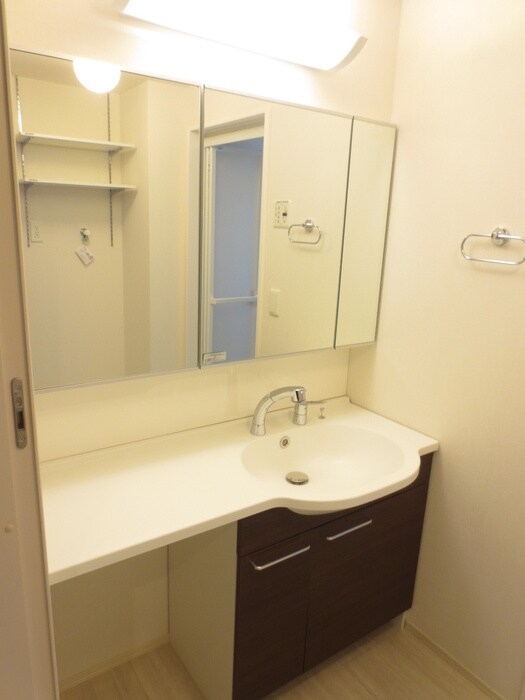 物件内観写真5　(洗面)
