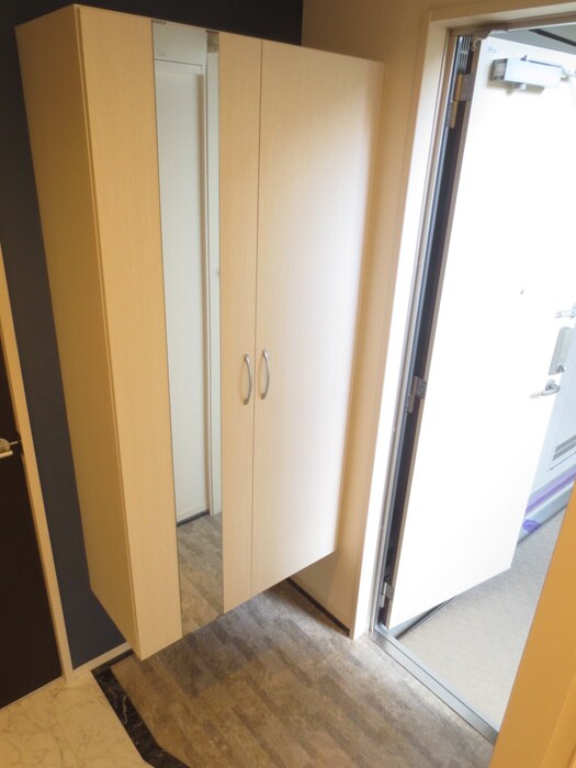 物件内観写真7　(玄関)