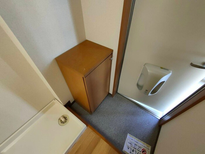 物件内観写真18　(玄関)