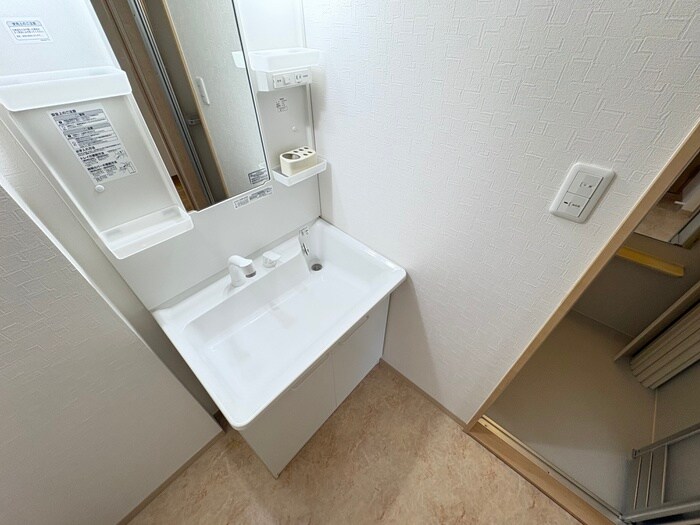 物件内観写真11　(洗面)