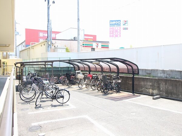 駐輪場