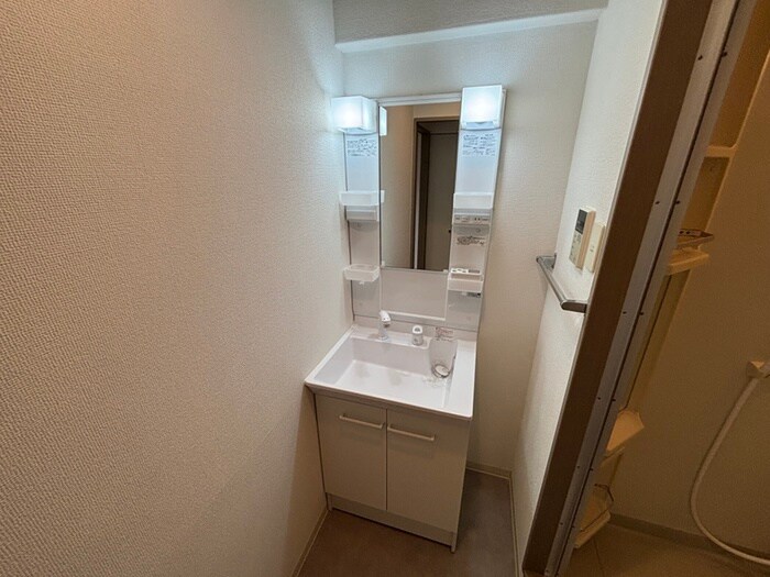 物件内観写真10　(洗面)