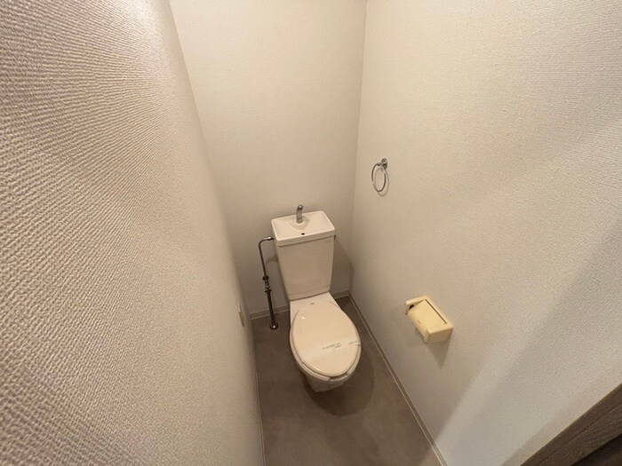 物件内観写真12　(トイレ)