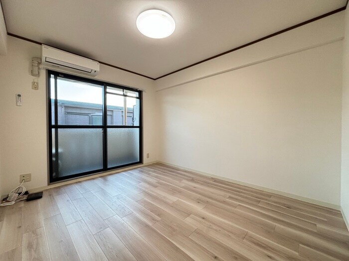 物件内観写真19　(居室)