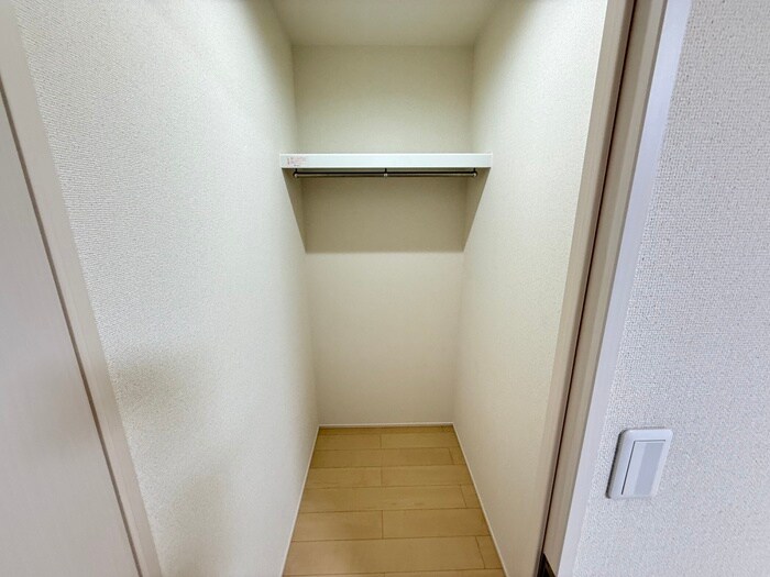 物件内観写真13　(収納)