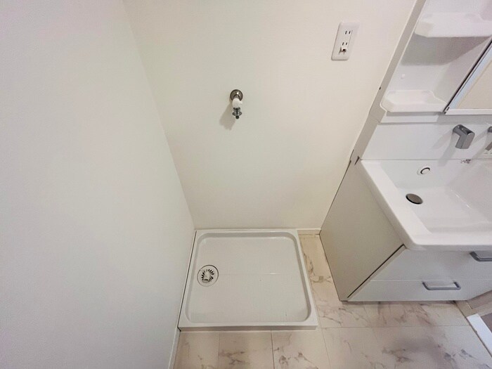 物件内観写真13　(洗濯機置場)