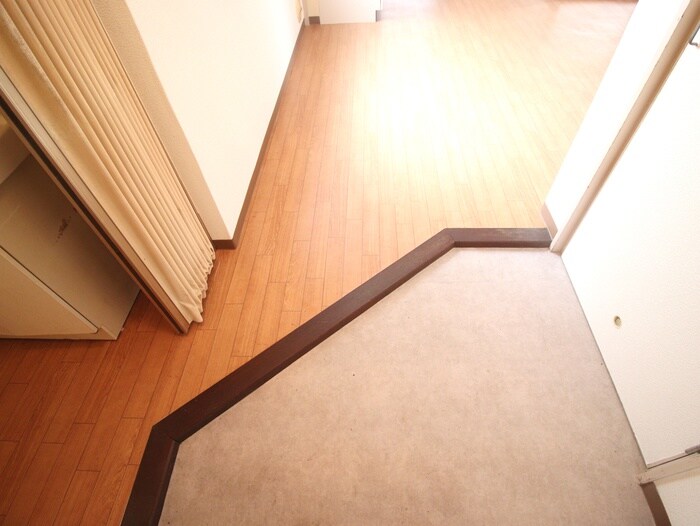 物件内観写真17　(玄関)