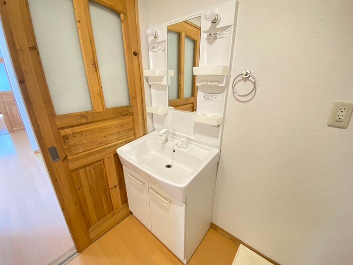 物件内観写真10　(洗面)