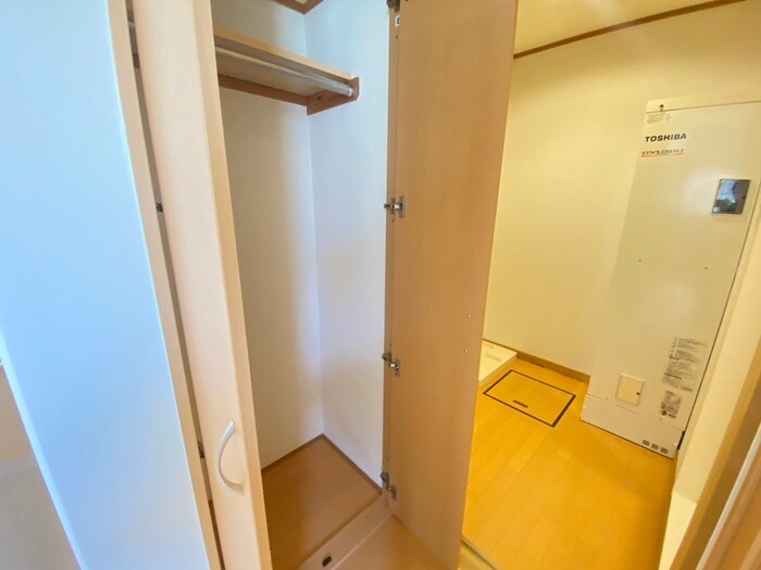 物件内観写真12　(収納)