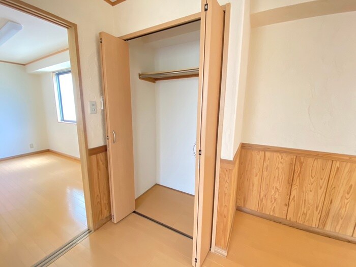 物件内観写真13　(収納)
