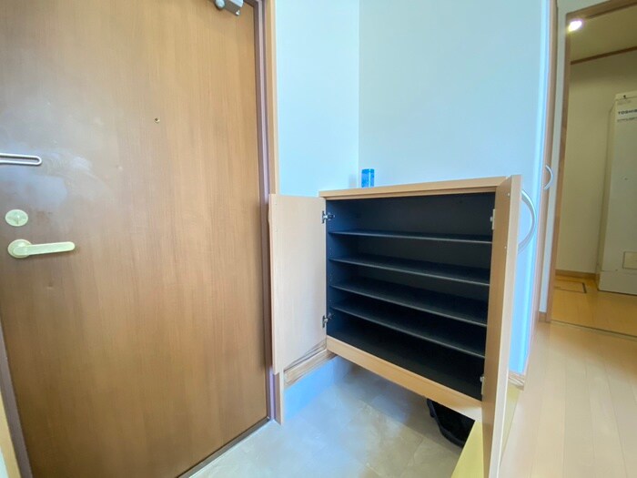 物件内観写真15　(靴箱)