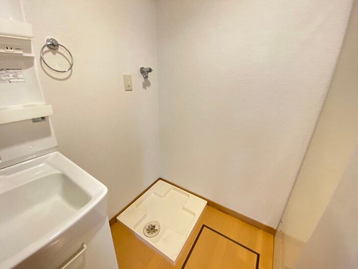 物件内観写真20　(洗濯機置場)