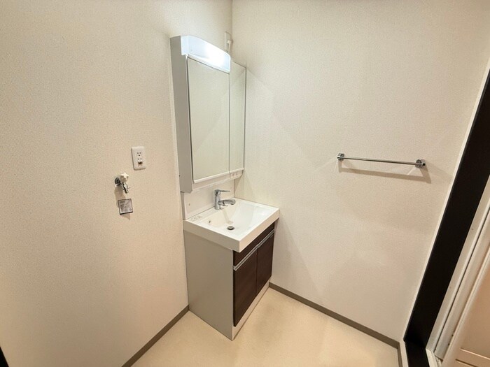 物件内観写真11　(洗面)