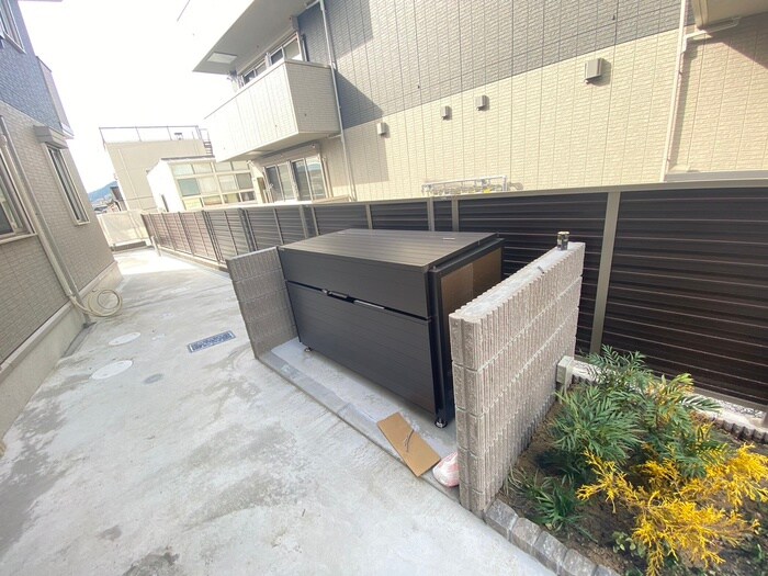 物件外観写真4　(建物設備)