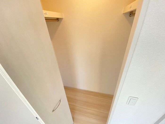 物件内観写真10　(収納)