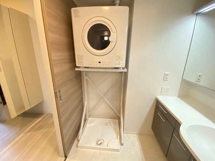 物件内観写真18　(洗濯機置場)