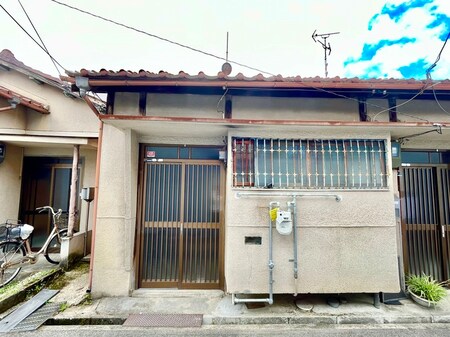 恒栄商事貸家東（4-5-9）外観写真