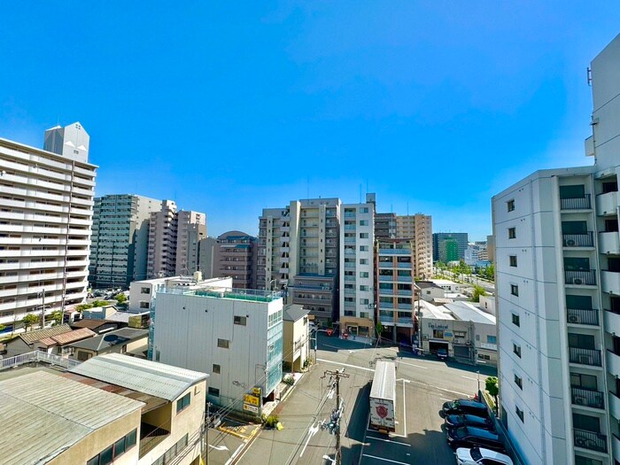 物件内観写真16　(室内からの展望)