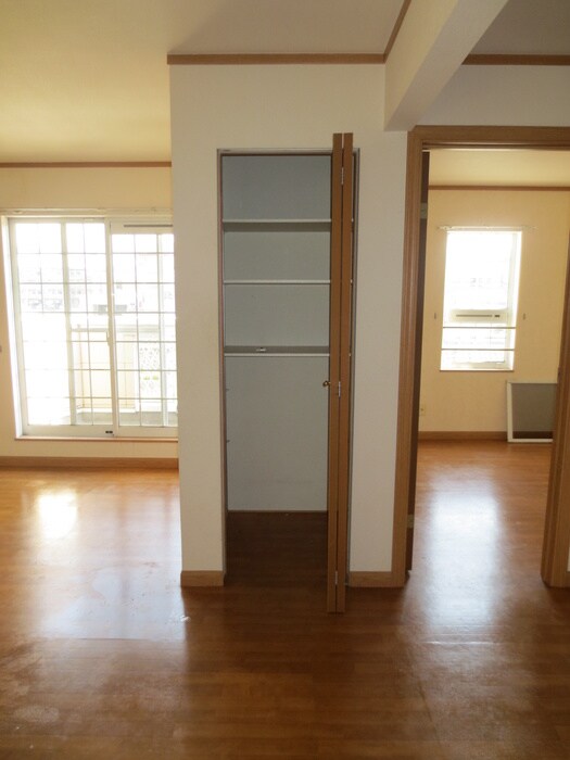 物件内観写真11　(居室)