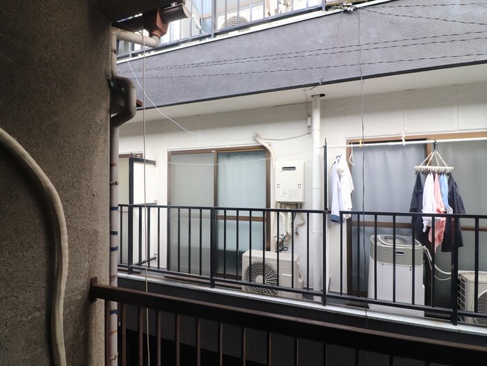 物件内観写真22　(室内からの展望)