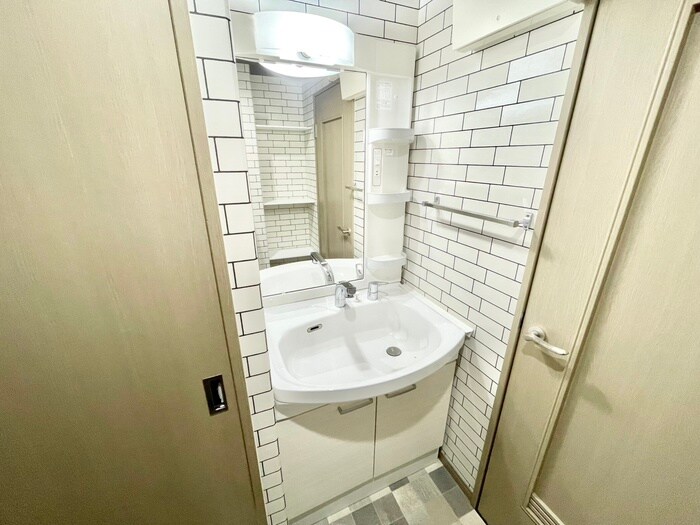 物件内観写真11　(洗面)