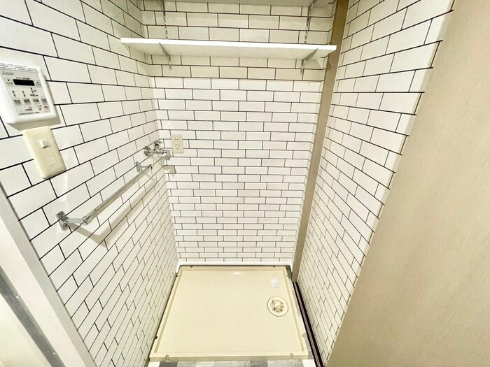 物件内観写真12　(洗濯機置場)