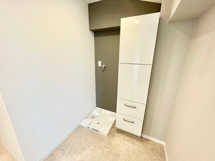 物件内観写真12　(洗濯機置場)