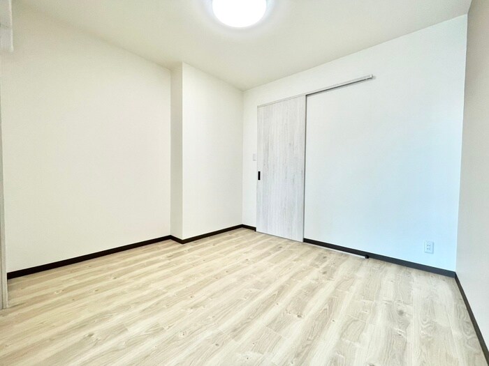 物件内観写真13　(居室)