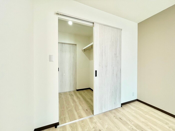 物件内観写真15　(収納)