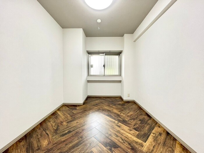 物件内観写真16　(居室)