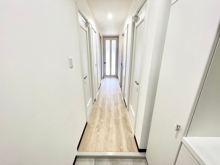 物件内観写真17　(廊下)