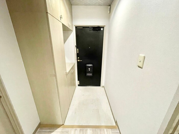 物件内観写真18　(玄関)