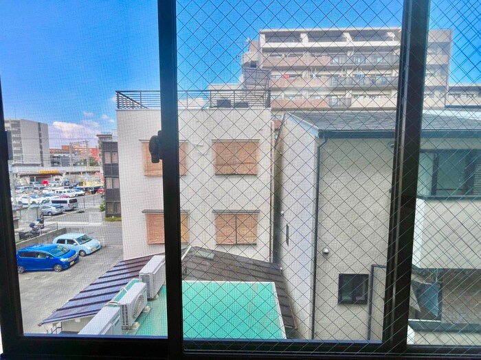 物件内観写真17　(室内からの展望)