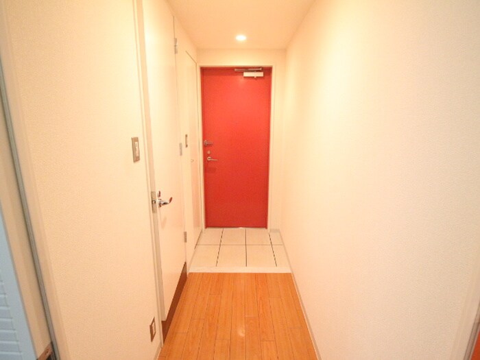 物件内観写真11　(玄関)