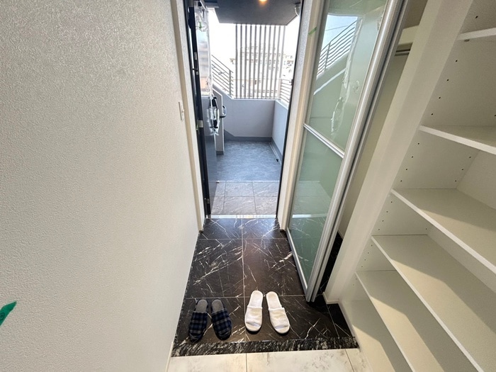 物件内観写真20　(玄関)