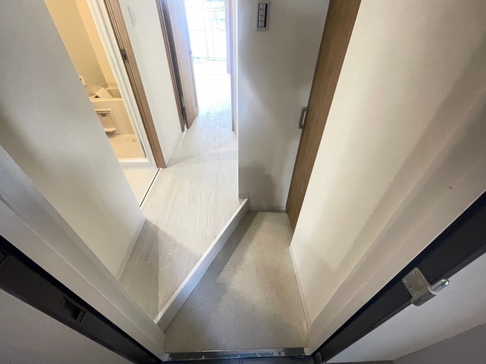 物件内観写真14　(玄関)