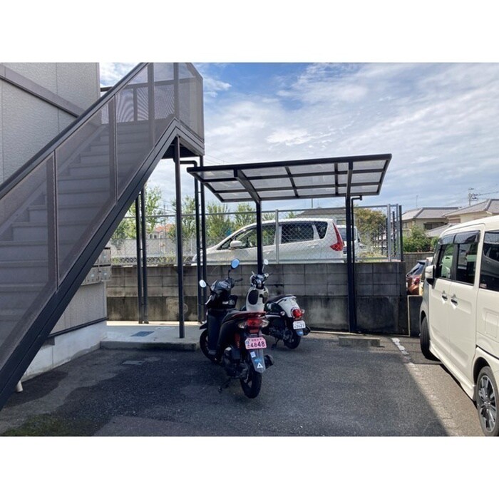 物件外観写真6　(駐輪場)