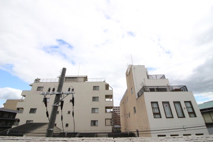 物件内観写真16　(室内からの展望)