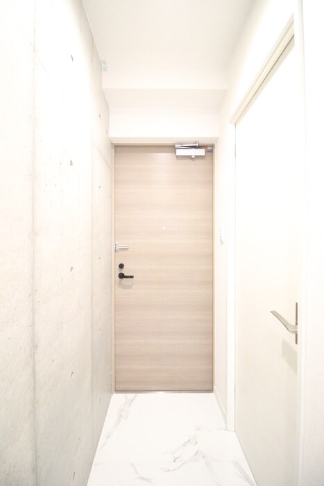 物件内観写真17　(玄関)