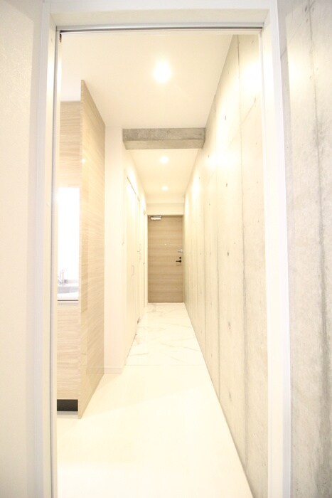 物件内観写真18　(廊下)