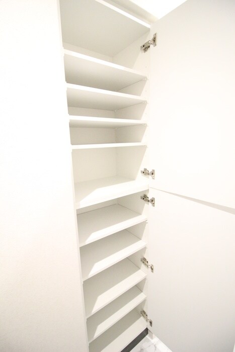 物件内観写真18　(靴箱)